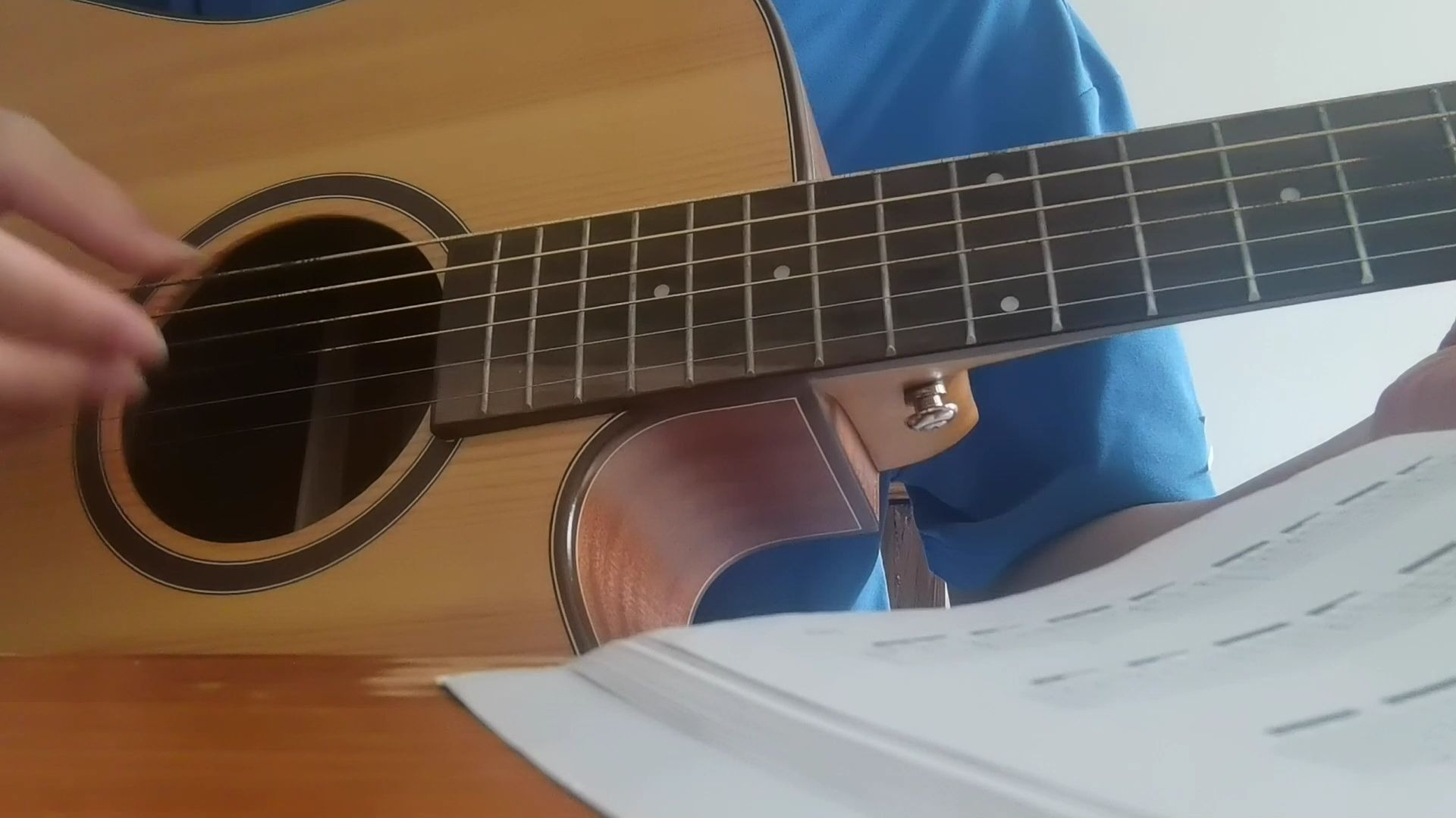 吉他难不难学